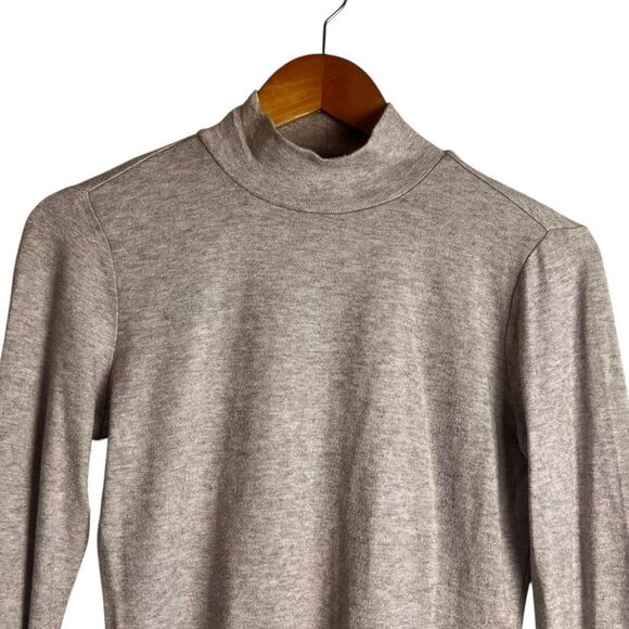 3 for $30! RW& CO light brown knit long sleeve top - Picture 2 of 8